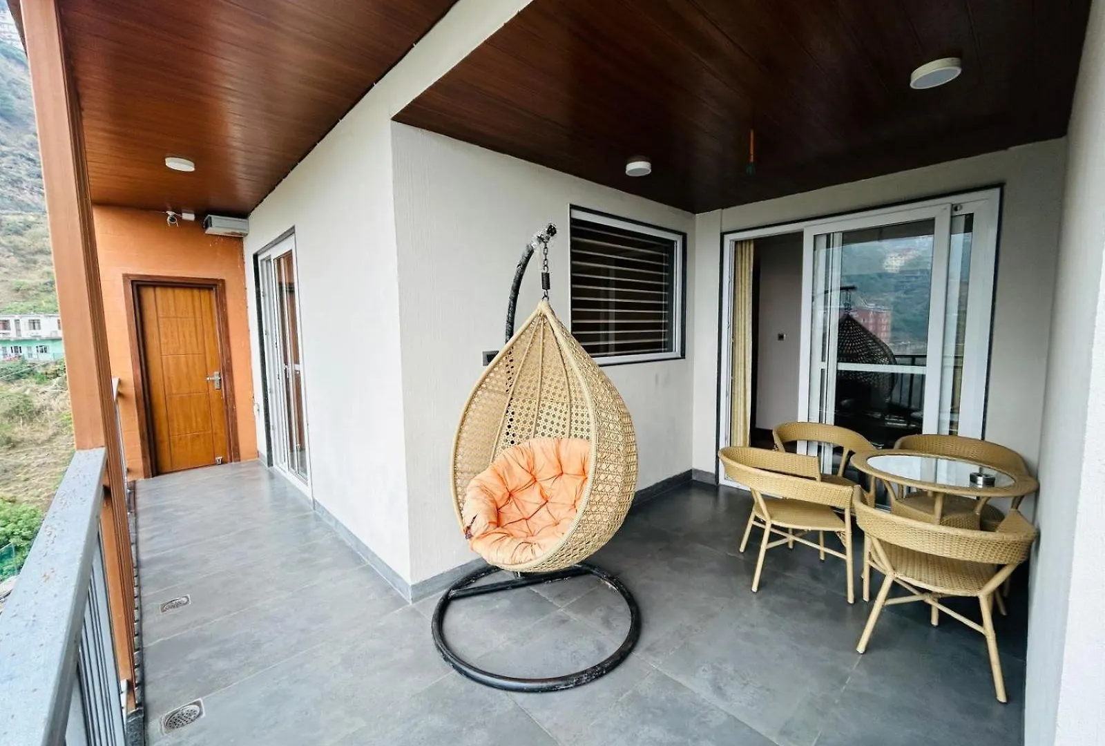 Villa White Breeze 3Bhk Flexigo Stays Shimla