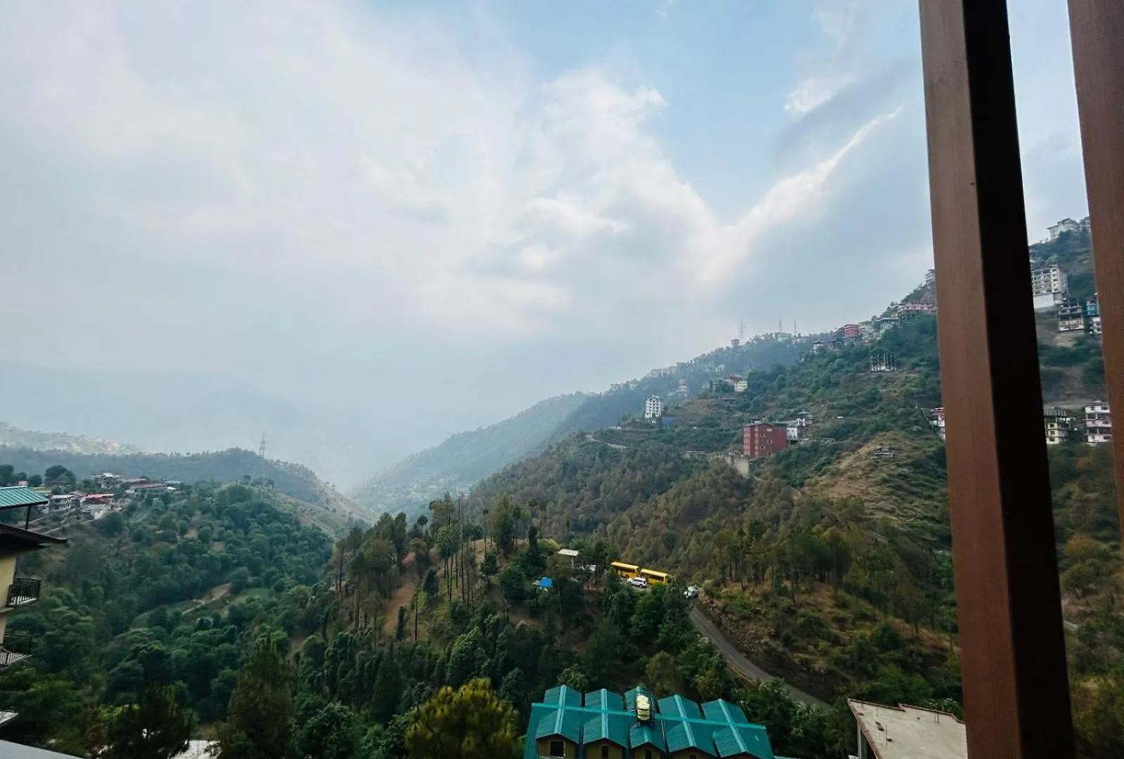 White Breeze 3Bhk Flexigo Stays Shimla